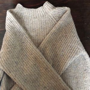 Women’s mollusk sweater size small